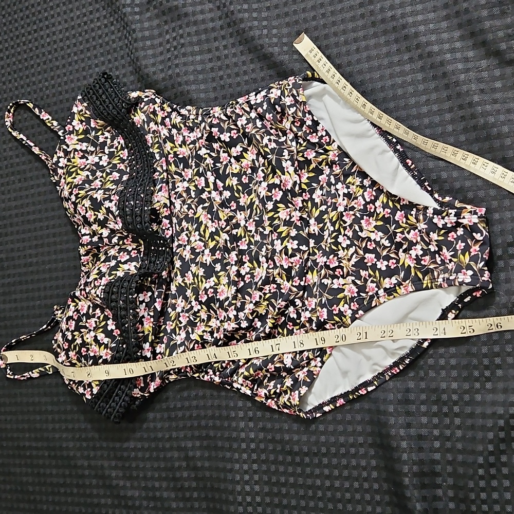 Kona Sol, Black & Pink Floral , One Piece , Size Medium, Adjustable Straps - Picture 8 of 8